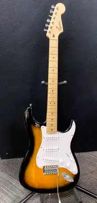 Squier - Sonic Stratocaster, Maple Fingerboard - 2-Colour Sunburst 2
